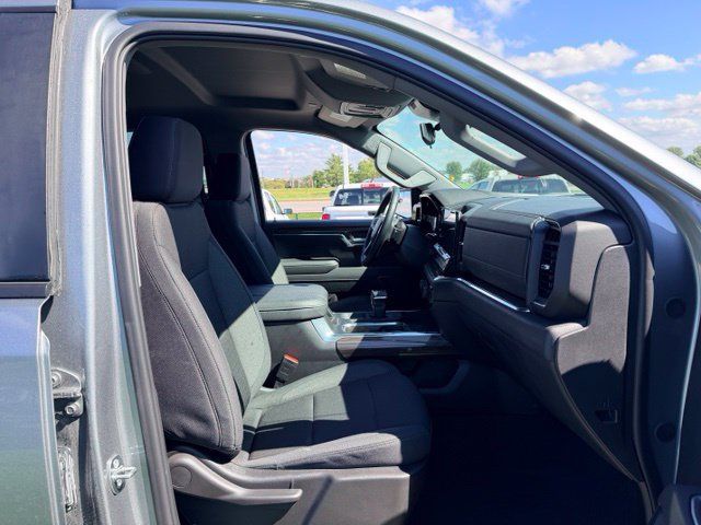 Certified 2024 Chevrolet Silverado 1500 LT Trail Boss w/ Dark Appearance Package AWD/4WD image 11