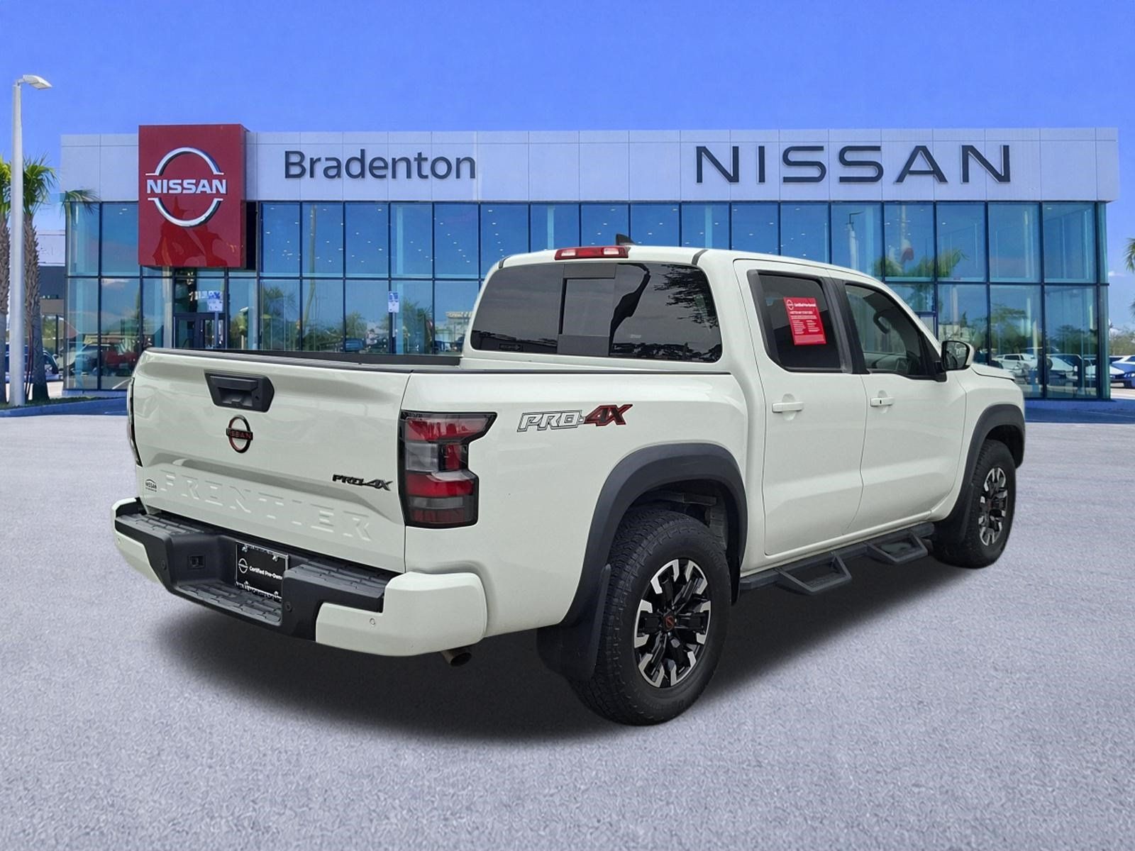 Certified 2023 Nissan Frontier PRO-4X w/ Technology Package AWD/4WD image 5