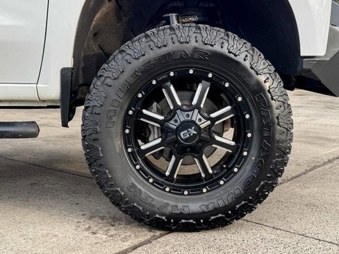 Used 2019 Chevrolet Silverado 1500 Custom Trail Boss w/ Custom Convenience Package image 11