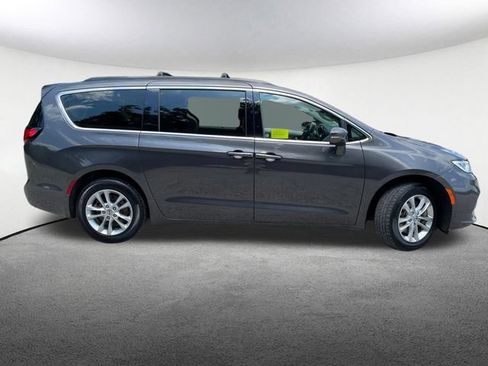 Used 2021 Chrysler Pacifica Touring w/ Cold Weather Group AWD/4WD image 18