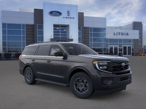 New 2026 Ford Expedition Active image 7
