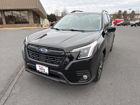 Certified 2023 Subaru Forester Premium image 1