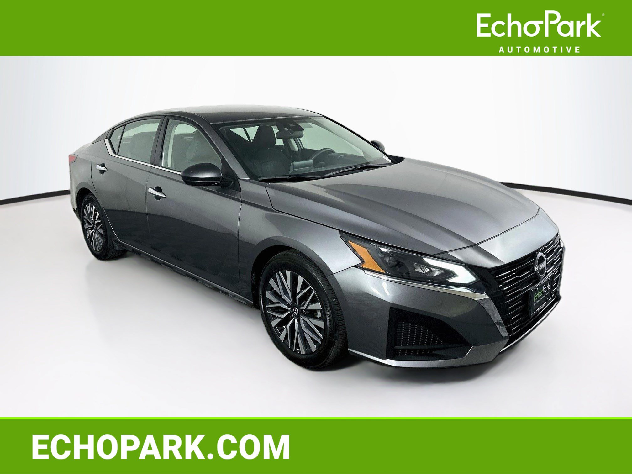 Used 2025 Nissan Altima 2.5 SV FWD image 1