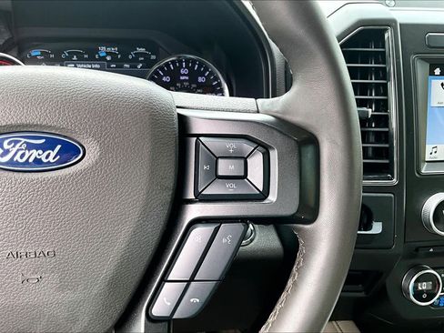Used 2018 Ford Expedition Limited w/ Equipment Group 301A RWD image 25