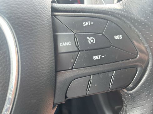 Used 2018 Dodge Durango GT AWD/4WD image 19