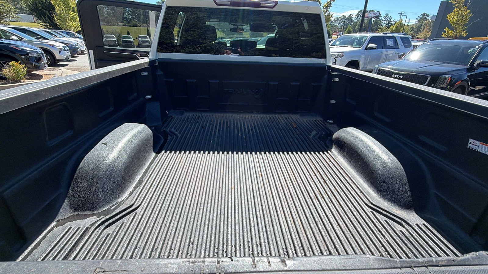 Used 2025 Chevrolet Silverado 2500 LT w/ Convenience Package AWD/4WD image 13