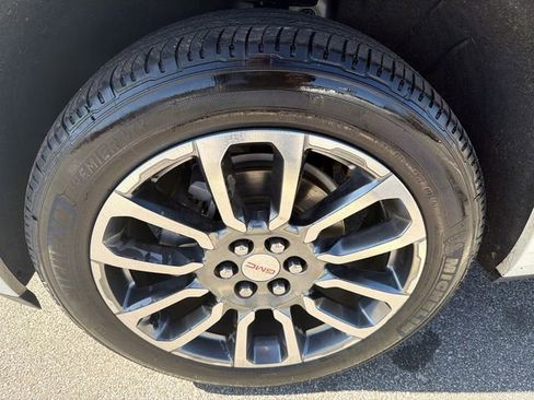 Used 2020 GMC Acadia Denali w/ LPO, Floor Liner Package image 11