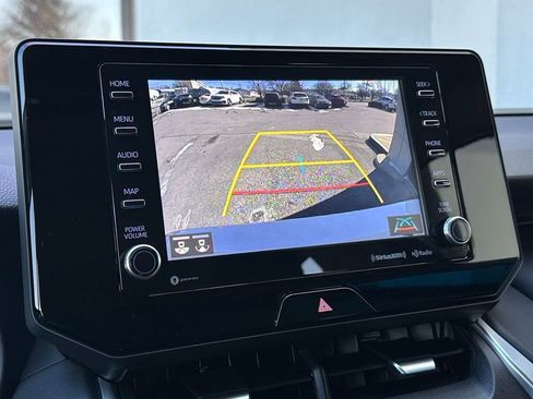 Used 2022 Toyota Venza XLE image 42