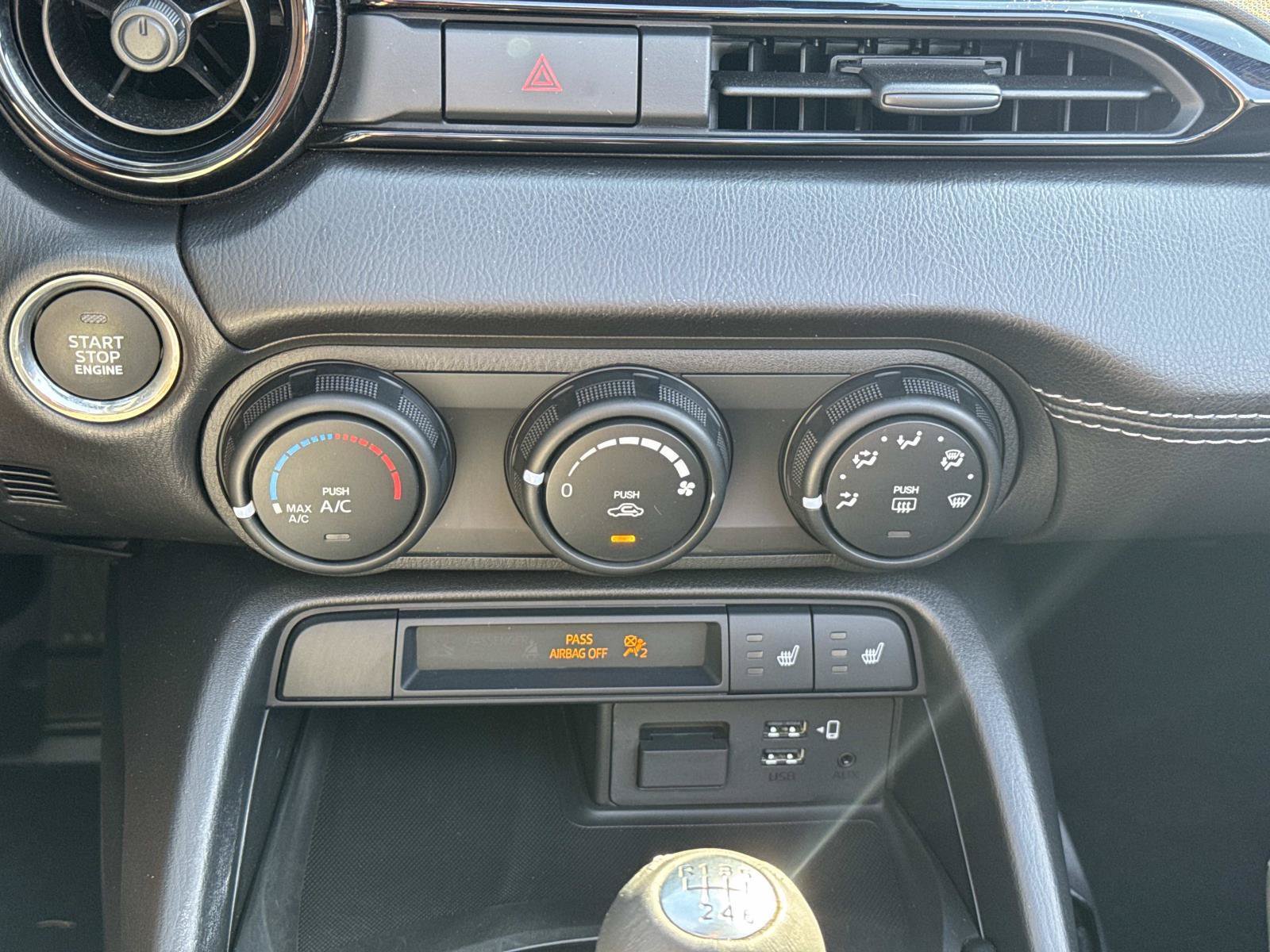 Used 2022 MAZDA MX-5 Miata Club RWD image 19