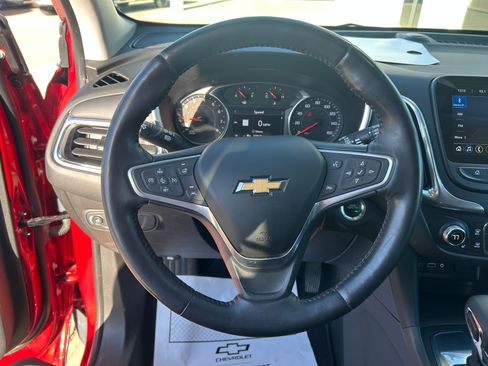 Used 2022 Chevrolet Equinox LT FWD image 19