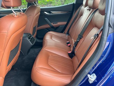 Used 2019 Maserati Ghibli S Q4 AWD/4WD image 13