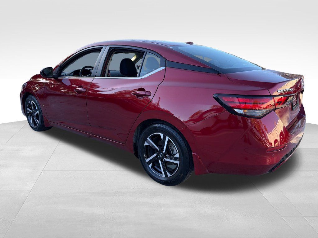 Used 2024 Nissan Sentra SV FWD image 5
