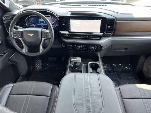 Certified 2024 Chevrolet Silverado 1500 High Country w/ High Country Premium Package AWD/4WD image 9