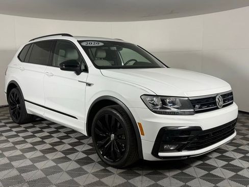 Used 2020 Volkswagen Tiguan SE R-Line image 9