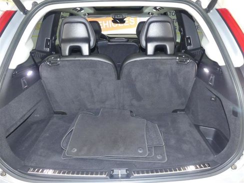 Used 2023 Volvo XC90 B5 Core AWD/4WD image 33