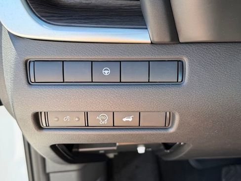 New 2026 Nissan Rogue Platinum AWD/4WD image 12