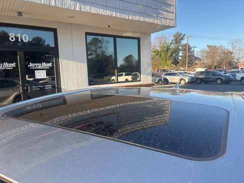 Used 2024 Toyota Camry SE image 12