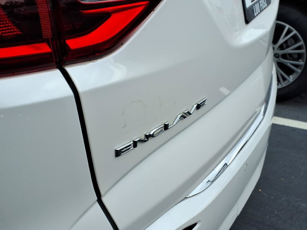 Used 2020 Buick Enclave Avenir w/ Avenir Technology Package FWD image 29