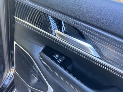 Used 2024 Jeep Wagoneer Series II w/ Flexible Seating Group AWD/4WD image 33