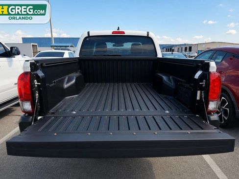 Used 2020 Toyota Tacoma SR RWD image 17