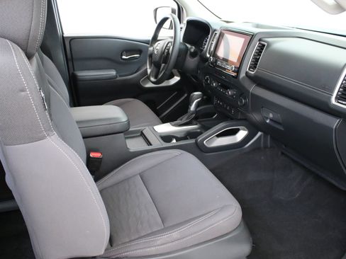 Used 2022 Nissan Frontier SV AWD/4WD image 26