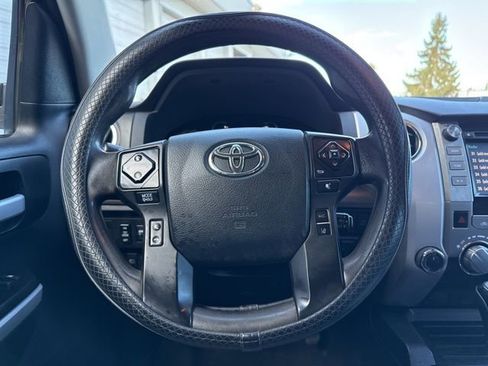 Used 2019 Toyota Tundra SR5 w/ SR5 Upgrade Package AWD/4WD image 19
