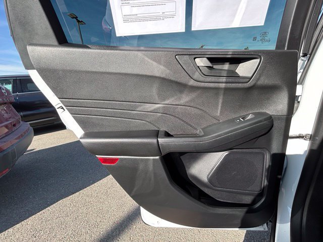 Used 2025 Ford Escape Active AWD/4WD image 38