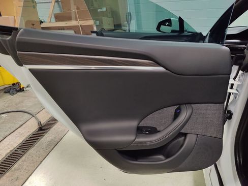 Used 2022 Tesla Model S image 44