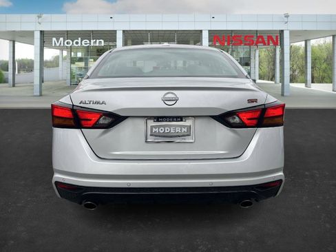 Certified 2024 Nissan Altima 2.5 SR image 4