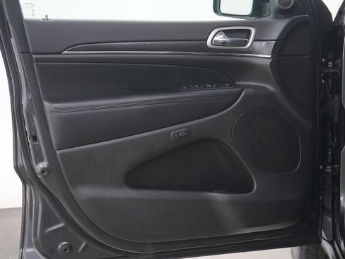 Used 2018 Jeep Grand Cherokee Limited w/ Trailer Tow Group IV image 21