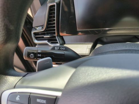 Used 2023 Kia Sportage LX FWD image 25