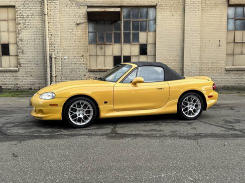 Used 2002 MAZDA MX-5 Miata SE image 5