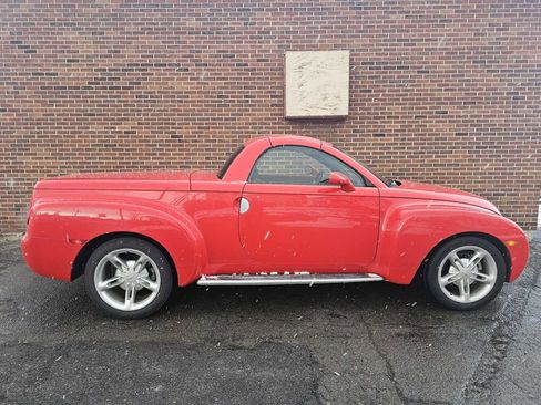 Used 2003 Chevrolet SSR LS w/ Preferred Equipment Group image 1