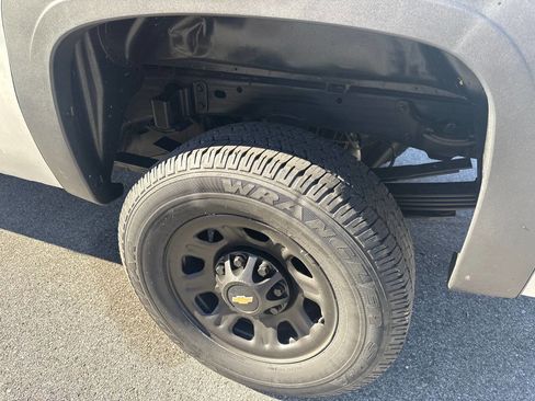 Used 2012 Chevrolet Silverado 3500 W/T image 22