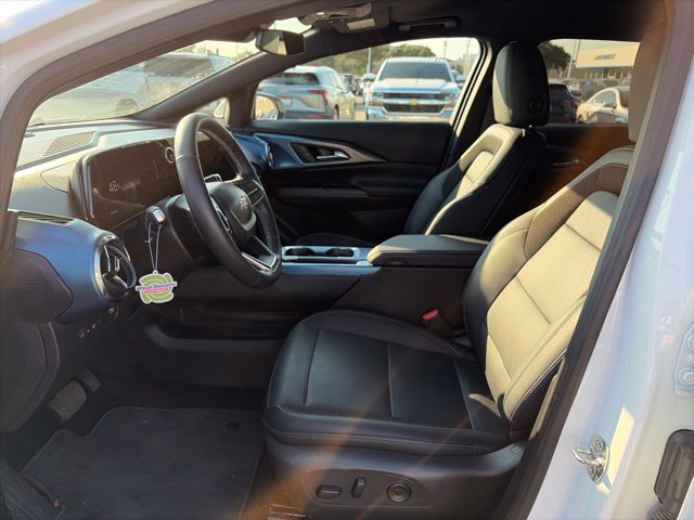 Used 2025 Chevrolet Equinox EV LT w/ Convenience Package FWD image 10