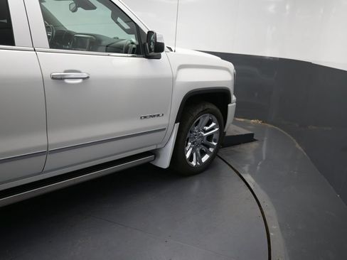 Used 2018 GMC Sierra 1500 Denali w/ Denali Ultimate Package AWD/4WD image 27