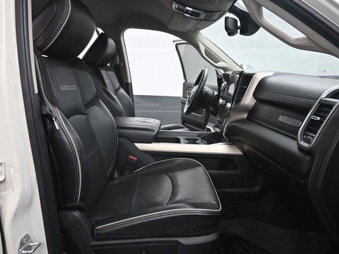 Used 2023 RAM 2500 Laramie AWD/4WD image 16