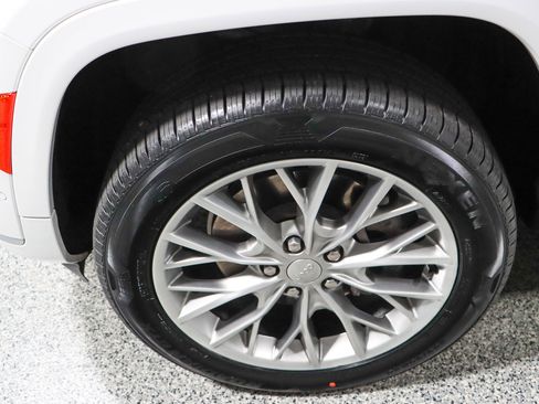 Used 2022 Jeep Grand Cherokee L Summit w/ Advanced Protech Group IV image 11