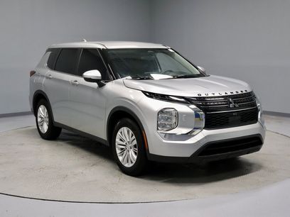 Used 2022 Mitsubishi Outlander ES