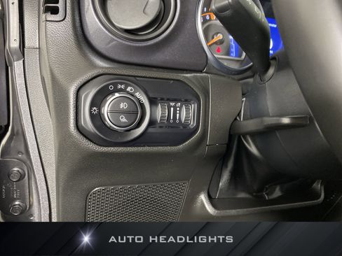 Used 2022 Jeep Gladiator Sport image 23