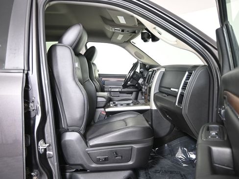 Used 2016 RAM 2500 Laramie w/ Sport Appearance Group AWD/4WD image 14