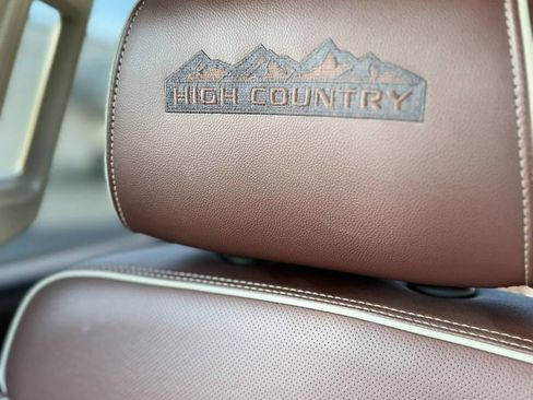 Used 2014 Chevrolet Silverado 1500 High Country image 41