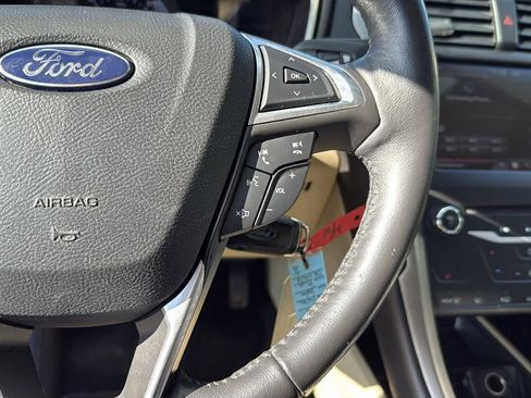 Used 2013 Ford Fusion SE image 15
