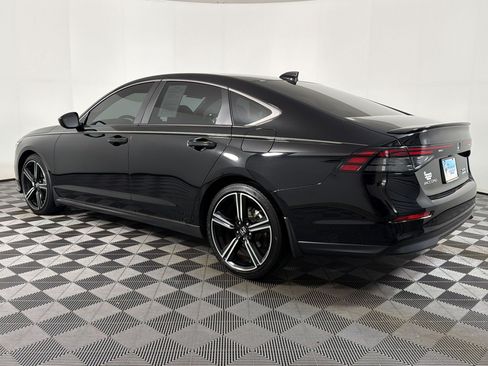 Used 2024 Honda Accord Sport image 2