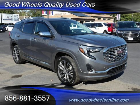 Used 2019 GMC Terrain Denali w/ Advanced Safety Package image 3