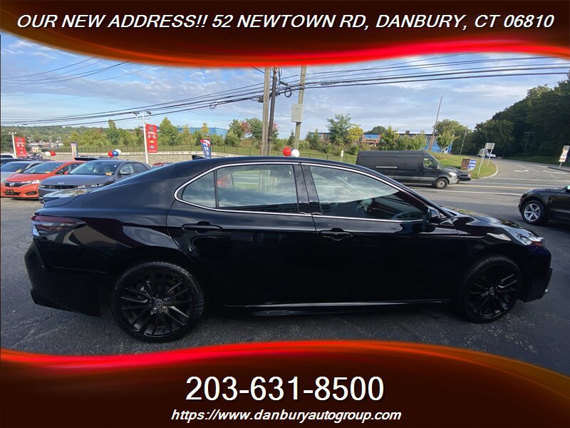 Used 2023 Toyota Camry XSE FWD image 7