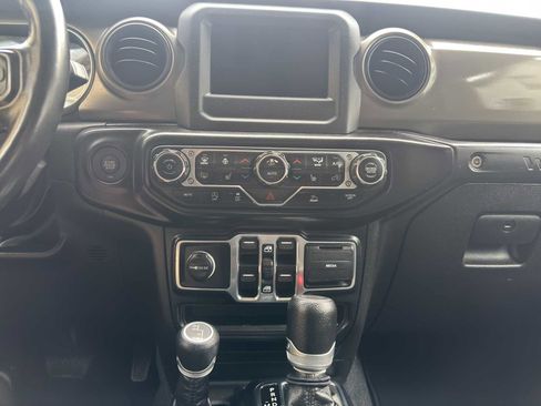 Used 2021 Jeep Wrangler Unlimited Sport image 13