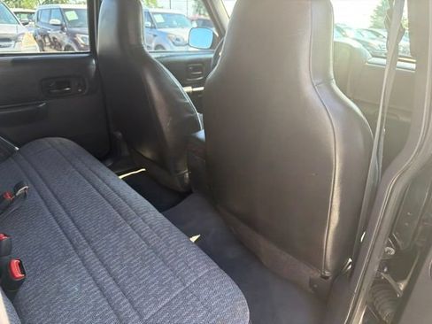 Used 2001 Jeep Cherokee Sport AWD/4WD image 21