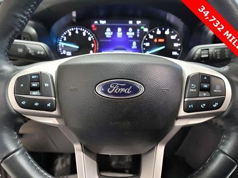 Used 2023 Ford Explorer XLT image 18