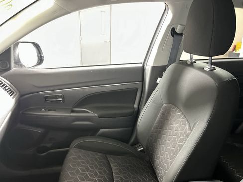 Used 2025 Mitsubishi Outlander Sport ES image 25